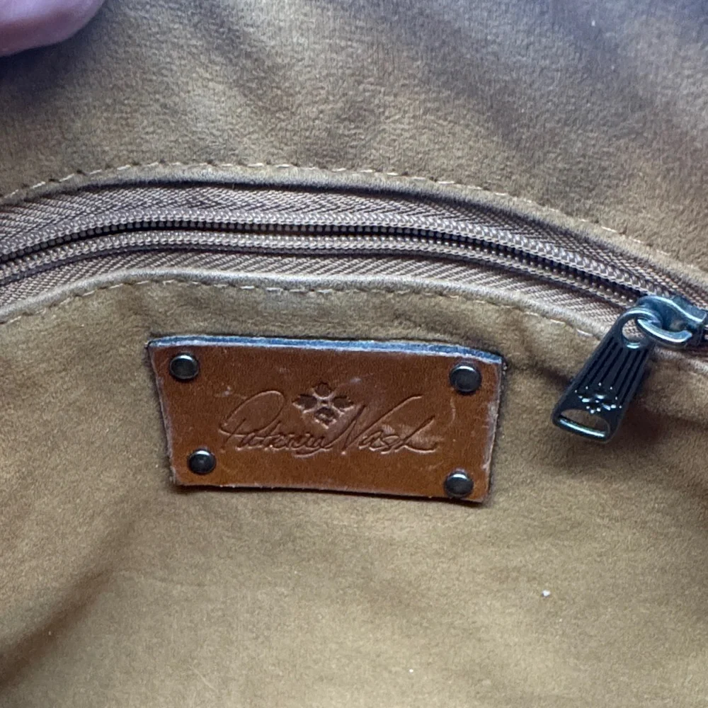 Patricia Nash Elegant Black Leather Crossbody Bag BP9347F